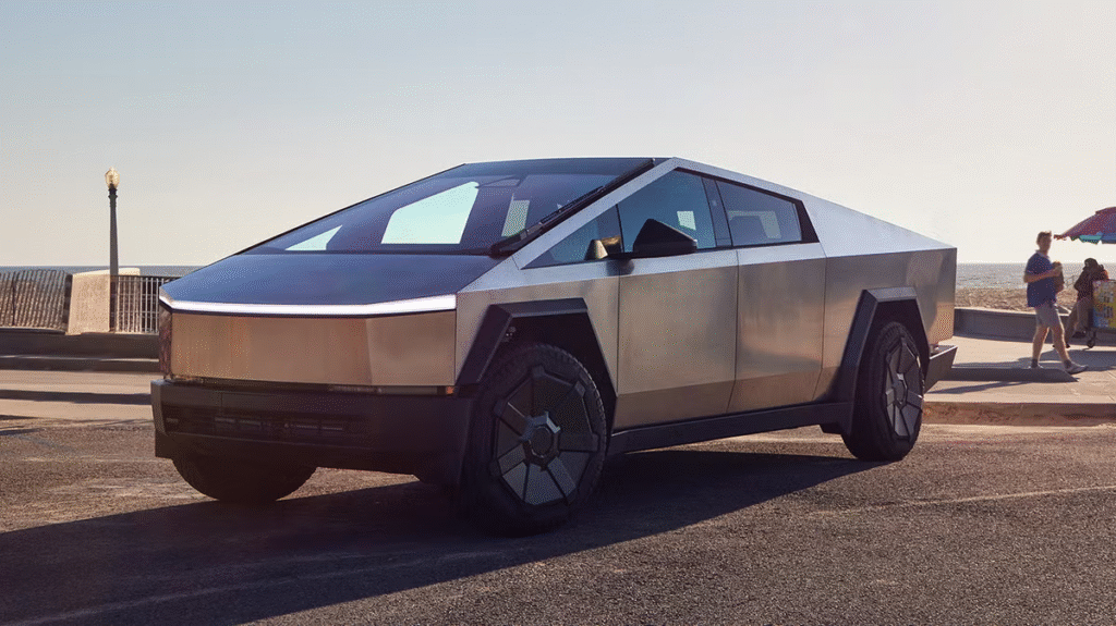 Tesla відмовилася від найдешевшої версії Cybertruck