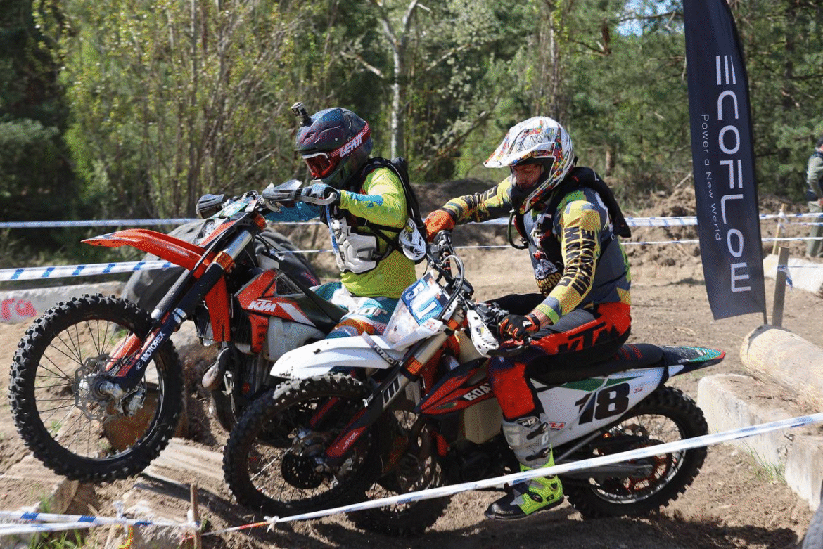 Гори, мотоцикли та драйв: у Коломийщині пройшов фінал хард-ендуро "O’Kurwaaa Bobr