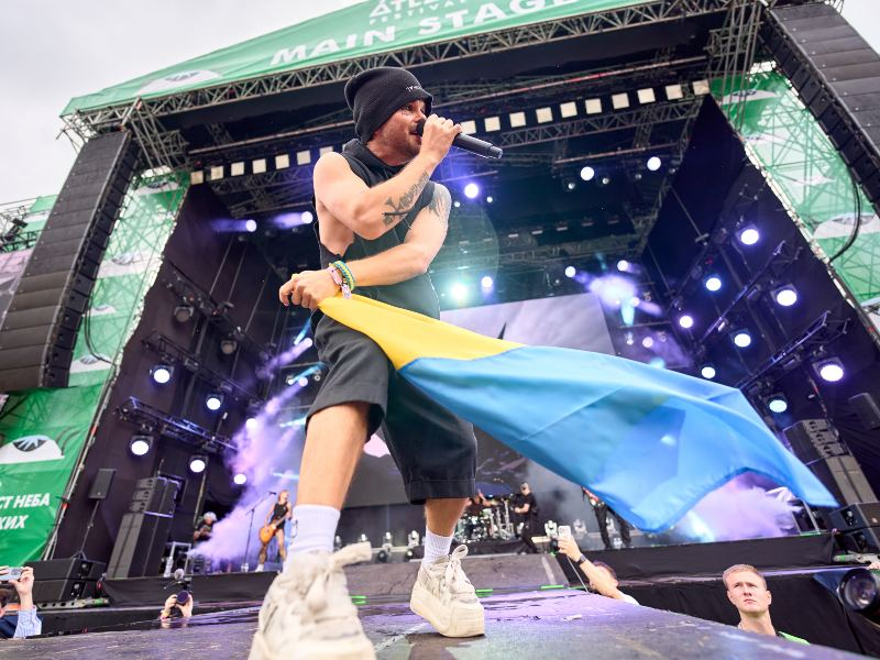 The Rasmus випустили документальний фільм про візит до України та допомогу дітям