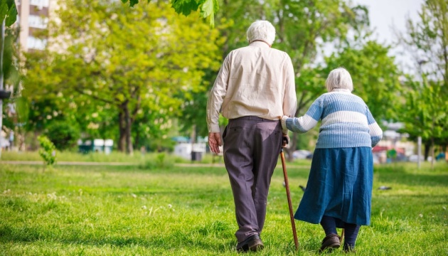 Як змінювалася тривалість життя в Україні протягом 70 років